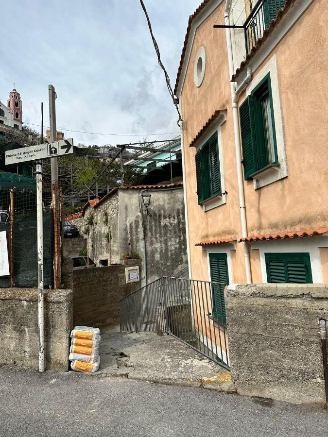 Villa Casa Vacanza La Peonia à Minori Extérieur photo